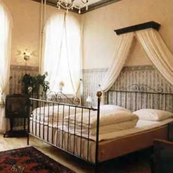 Grand